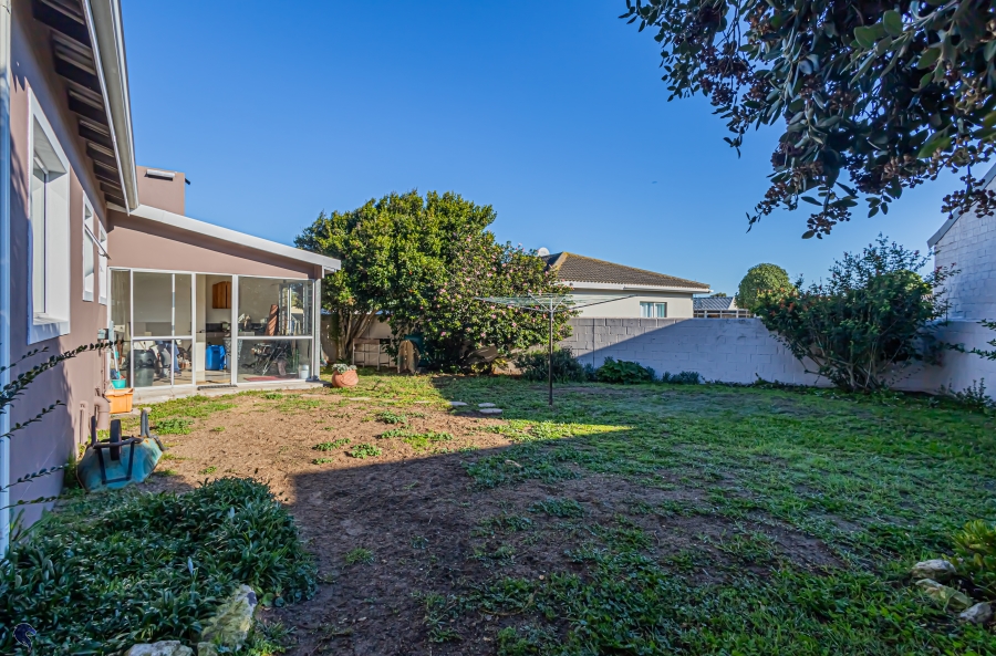 4 Bedroom Property for Sale in Country Club Western Cape
